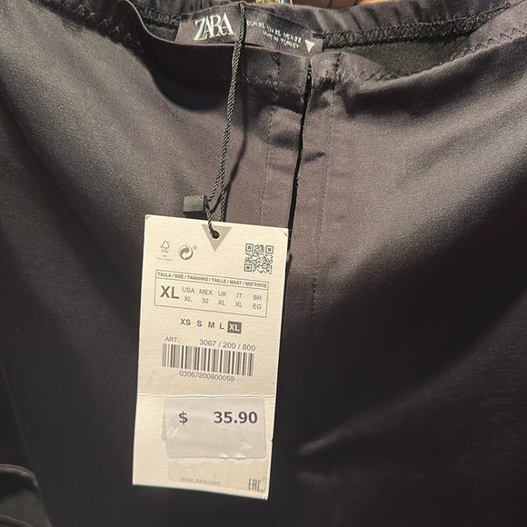 Zara Shorts - Picture 2 of 8